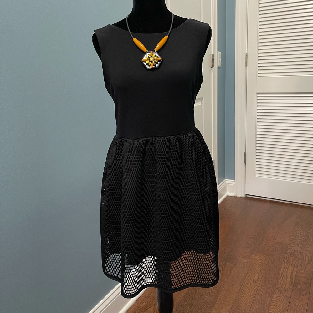 Saks 5th av dress US size L but fits size 2-4